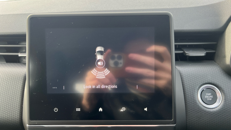 Renault Clio 1.0 TCe 90 Iconic Edition 5dr Petrol Hatchback